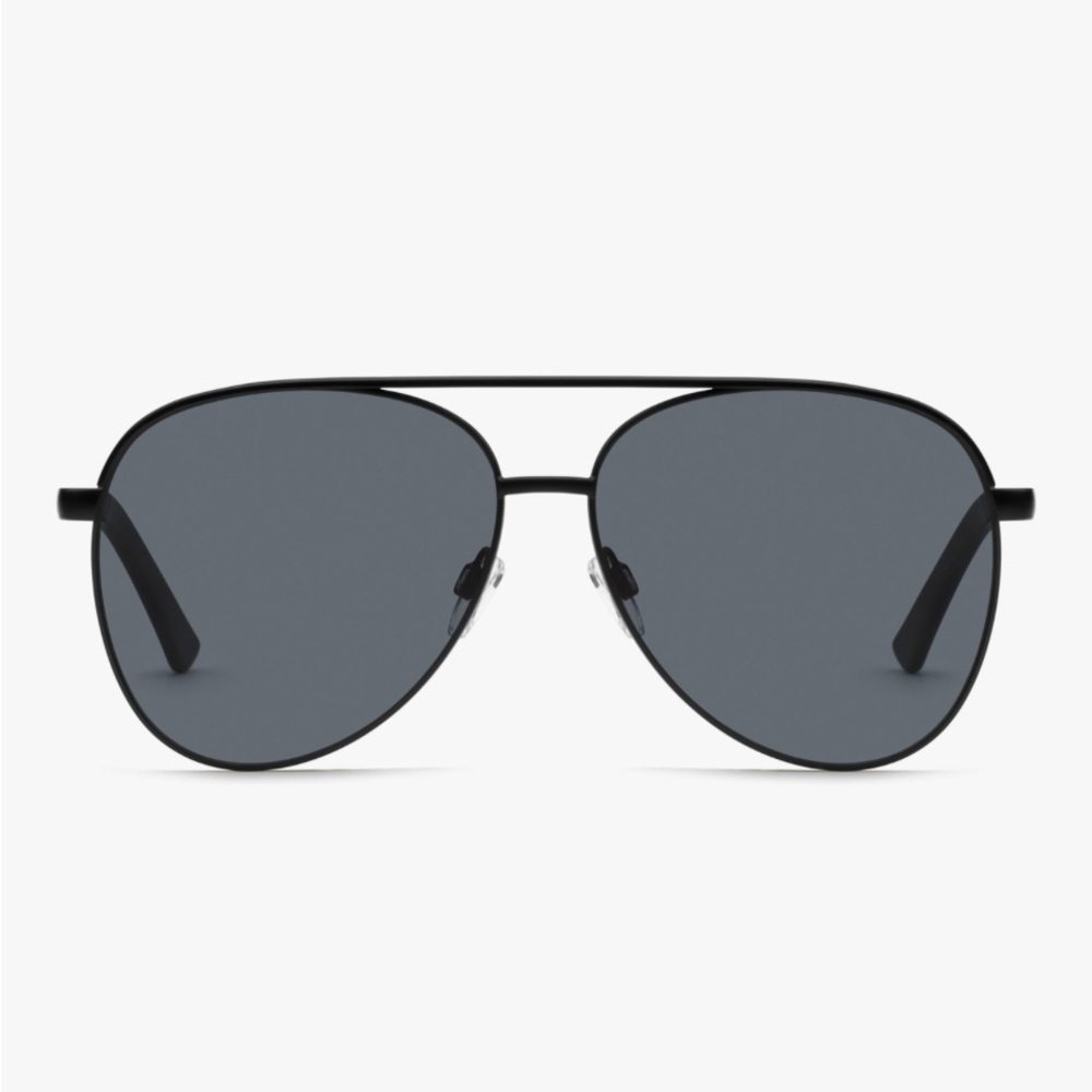 Quay Australia Vivienne Aviator Sunglasses black frame & smoke lens colourway.